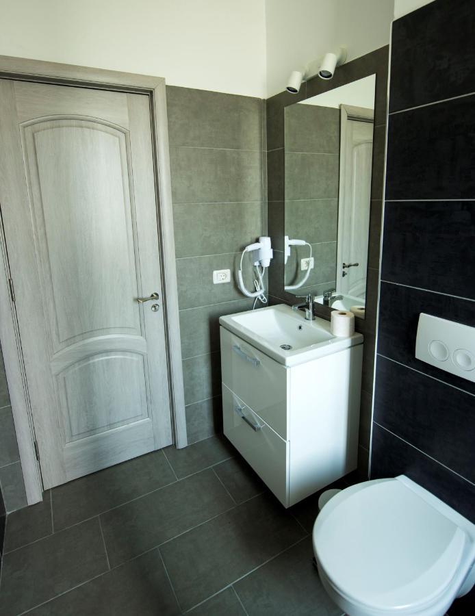 Zen Hotel Foksány Kültér fotó