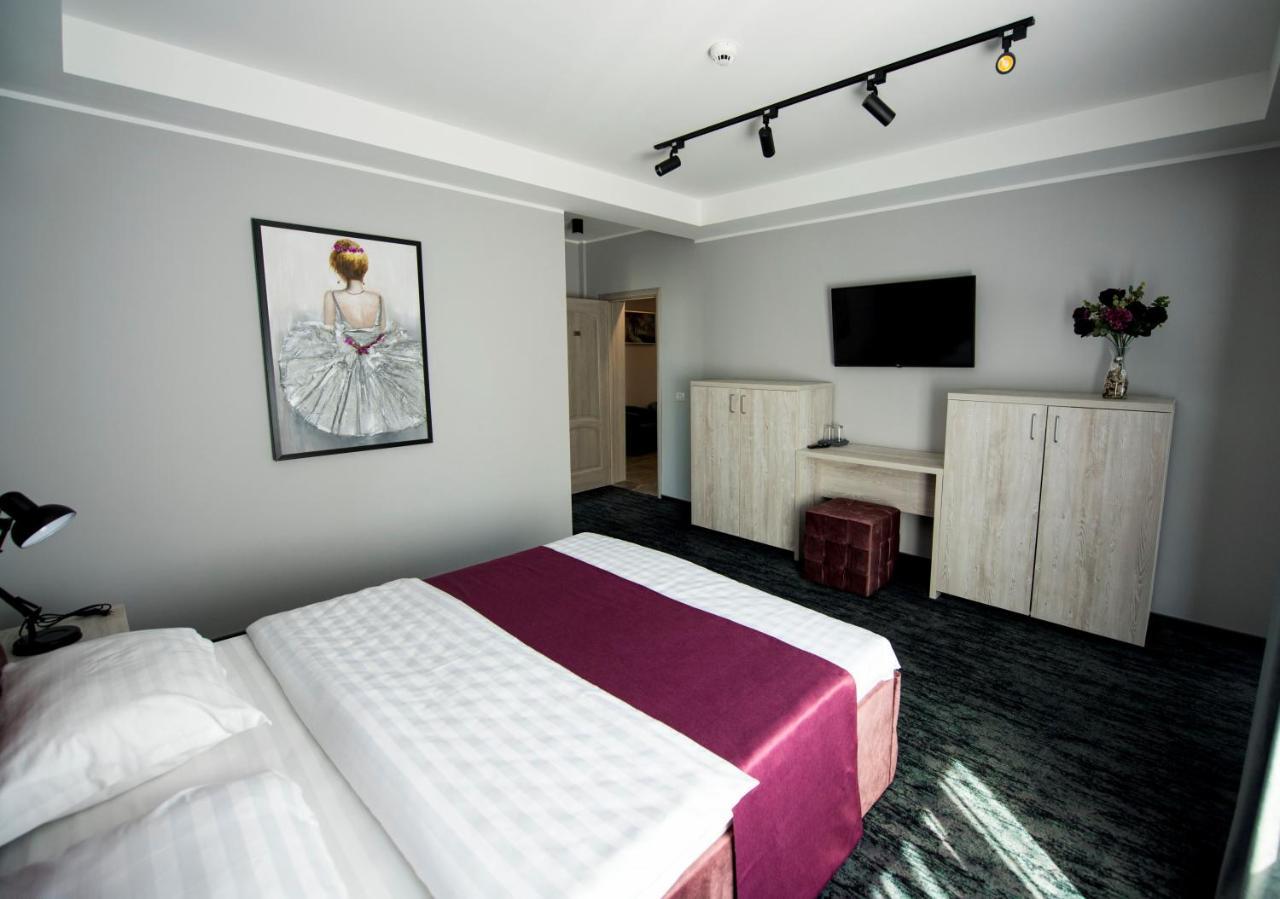 Zen Hotel Foksány Kültér fotó