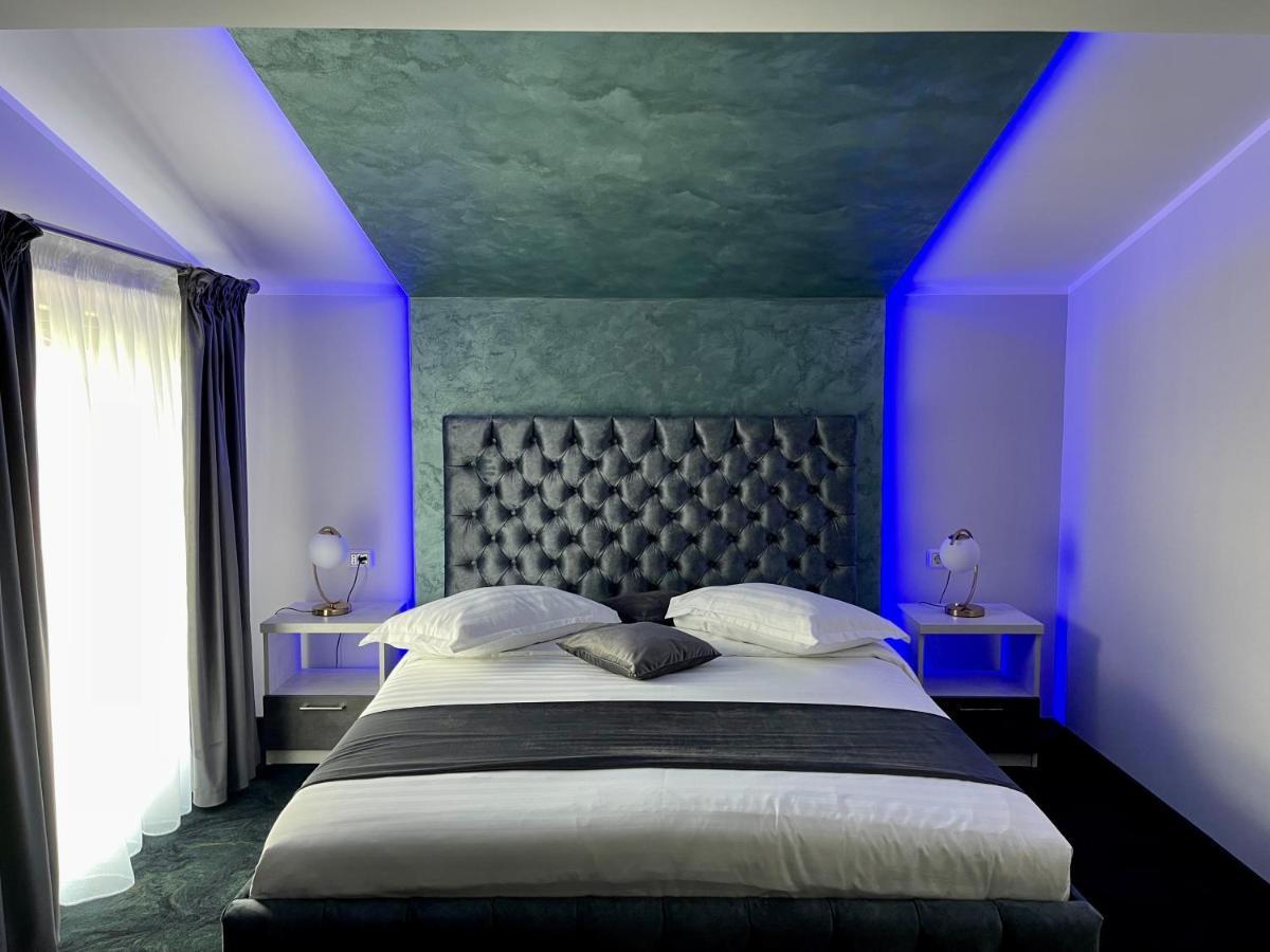 Zen Hotel Foksány Kültér fotó